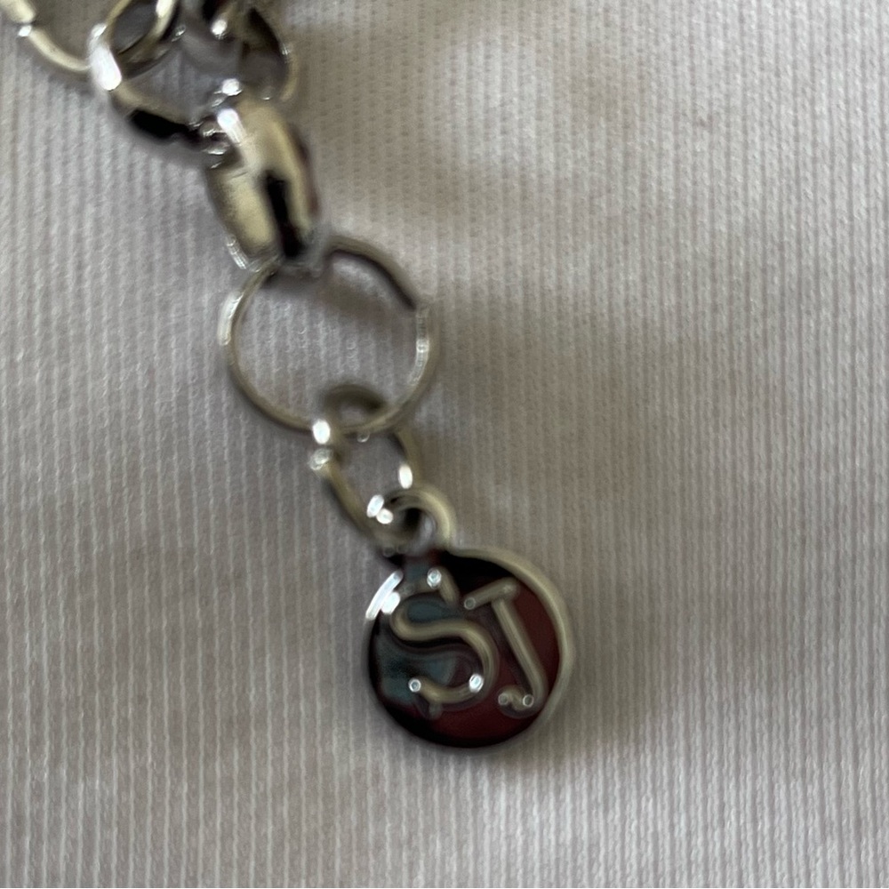 Sassy Jones Origami Silver Necklace - Picture 4 of 4